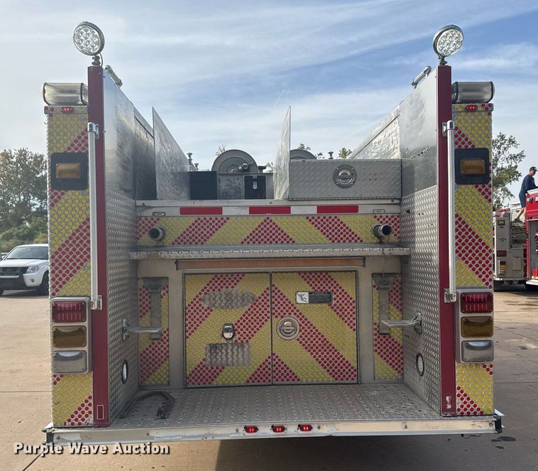 image for item DO7601 1995 Emergency One 1500 pumper fire truck