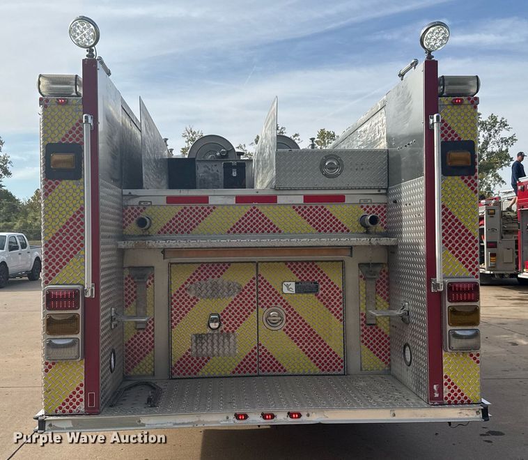 image for item DO7601 1995 Emergency One 1500 pumper fire truck