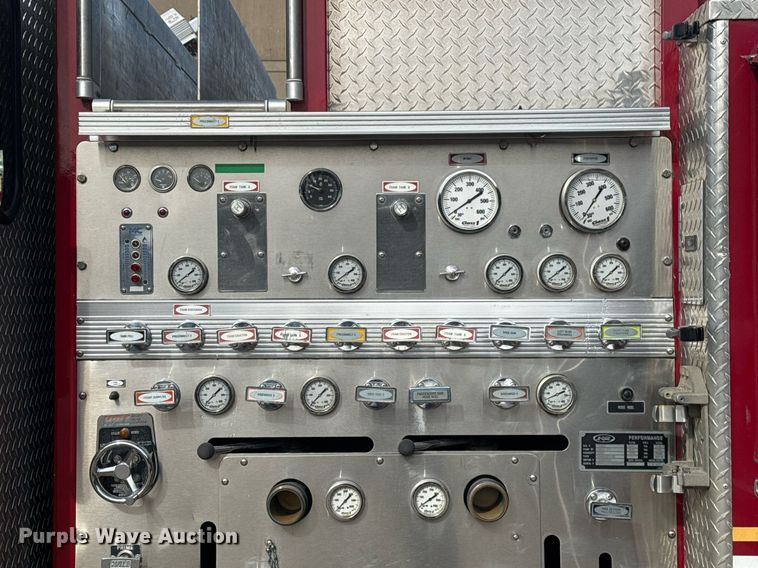 image for item DO7601 1995 Emergency One 1500 pumper fire truck