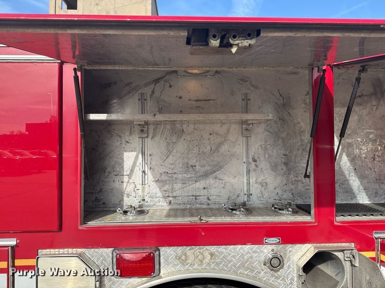 image for item DO7601 1995 Emergency One 1500 pumper fire truck