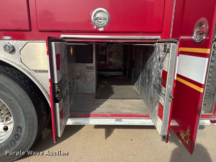 image for item DO7601 1995 Emergency One 1500 pumper fire truck