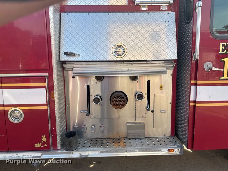 image for item DO7601 1995 Emergency One 1500 pumper fire truck