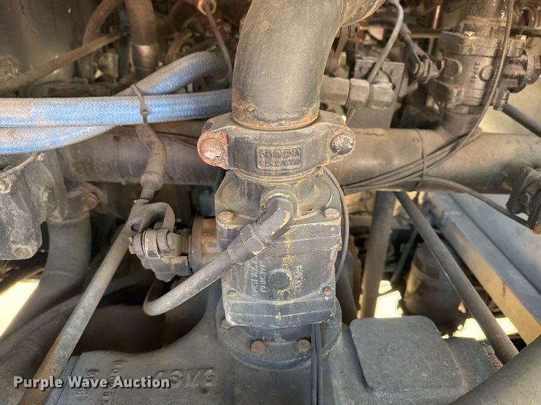 image for item DO7601 1995 Emergency One 1500 pumper fire truck