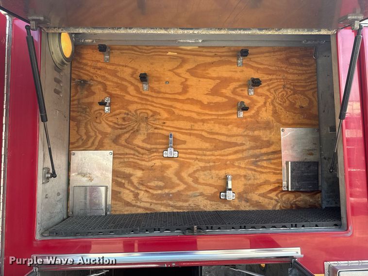 image for item DO7601 1995 Emergency One 1500 pumper fire truck