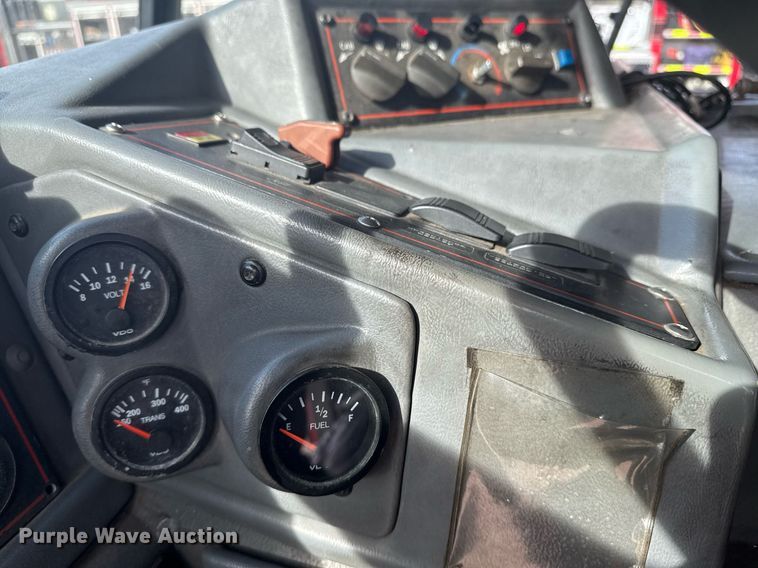 image for item DO7601 1995 Emergency One 1500 pumper fire truck