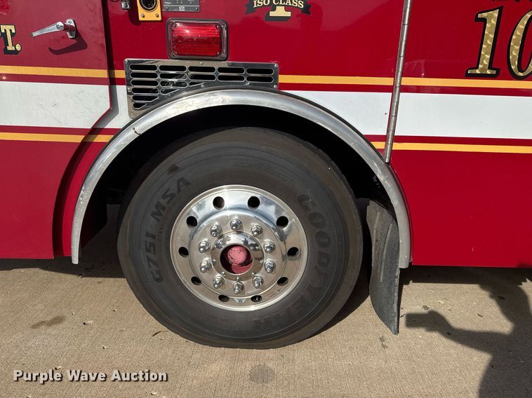 image for item DO7601 1995 Emergency One 1500 pumper fire truck