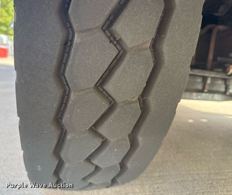 image for item DO7601 1995 Emergency One 1500 pumper fire truck