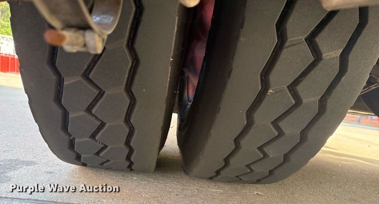 image for item DO7601 1995 Emergency One 1500 pumper fire truck