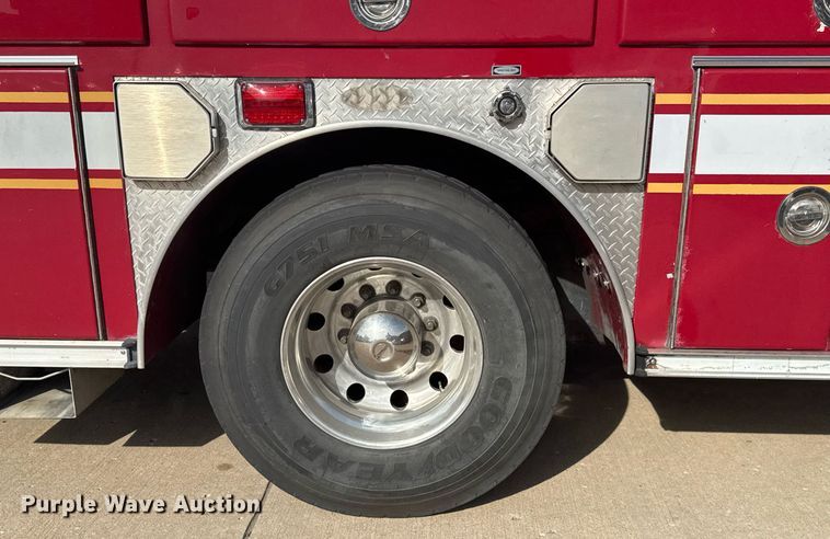 image for item DO7601 1995 Emergency One 1500 pumper fire truck