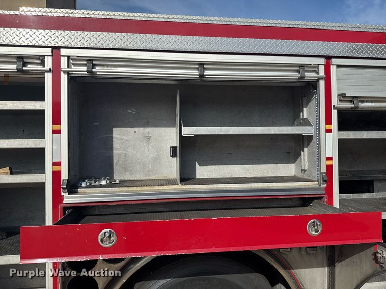 image for item DO7602 2007 Spartan Gladiator pumper fire truck