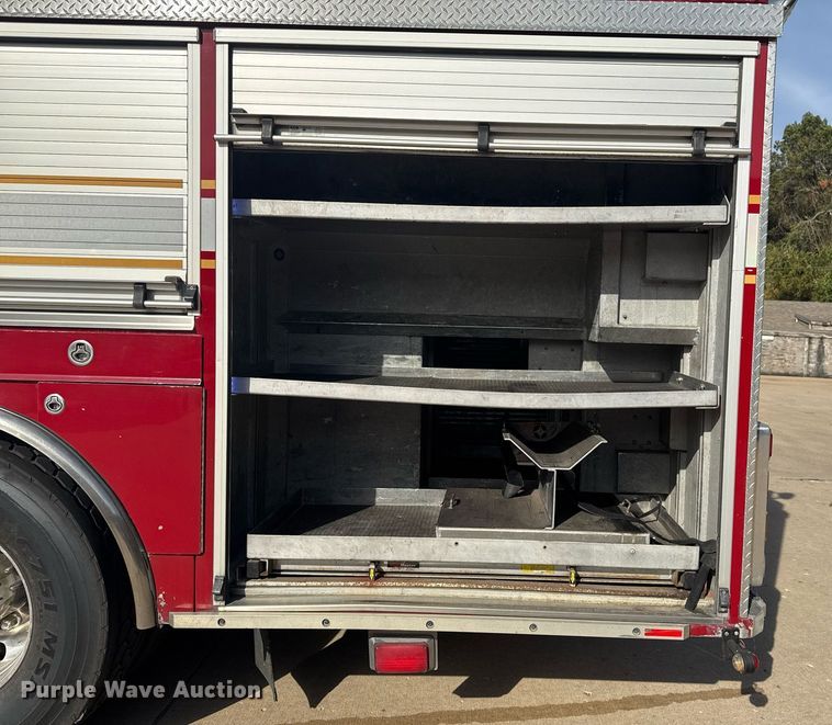 image for item DO7602 2007 Spartan Gladiator pumper fire truck