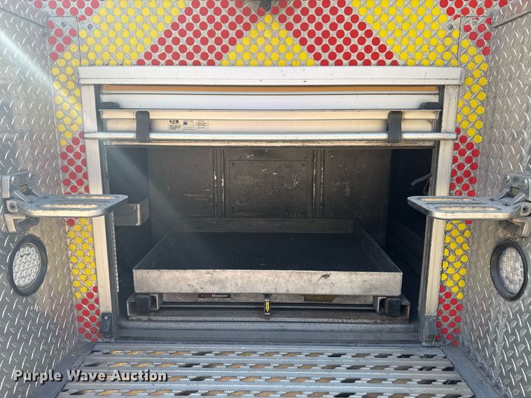 image for item DO7602 2007 Spartan Gladiator pumper fire truck