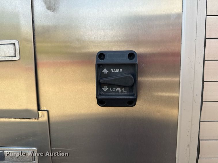 image for item DO7602 2007 Spartan Gladiator pumper fire truck