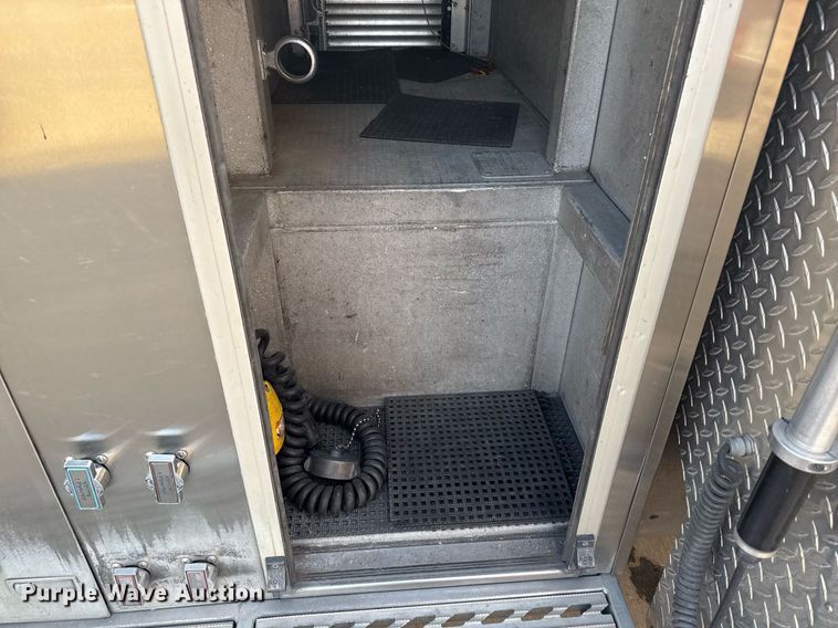 image for item DO7602 2007 Spartan Gladiator pumper fire truck