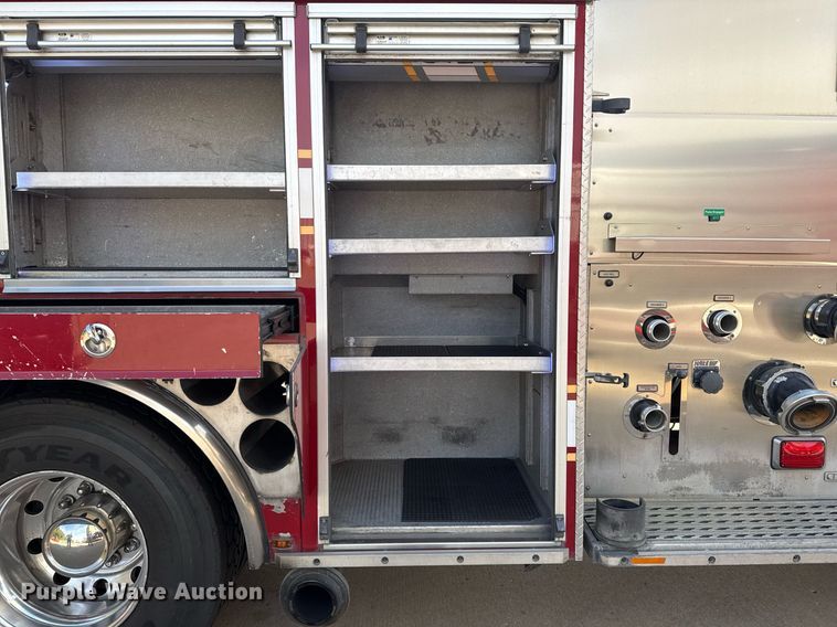 image for item DO7602 2007 Spartan Gladiator pumper fire truck