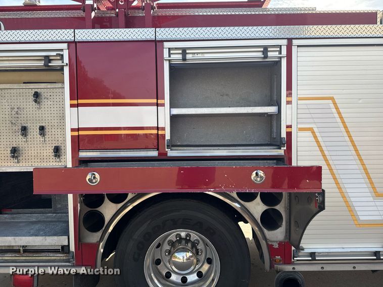 image for item DO7602 2007 Spartan Gladiator pumper fire truck