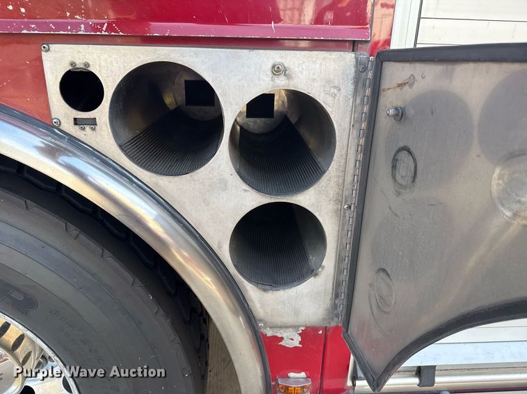 image for item DO7602 2007 Spartan Gladiator pumper fire truck