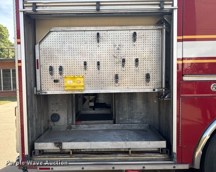 image for item DO7602 2007 Spartan Gladiator pumper fire truck