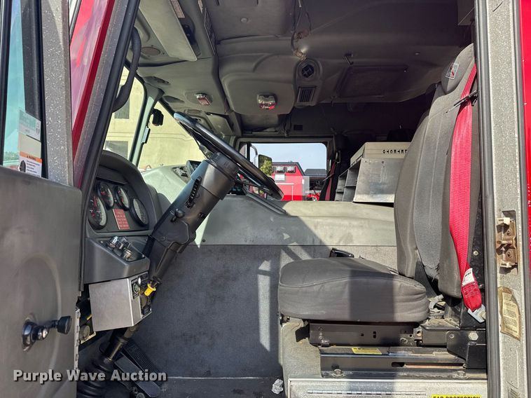 image for item DO7602 2007 Spartan Gladiator pumper fire truck