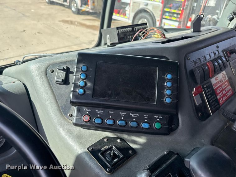 image for item DO7602 2007 Spartan Gladiator pumper fire truck