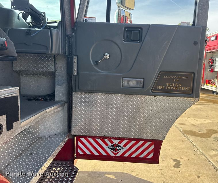 image for item DO7602 2007 Spartan Gladiator pumper fire truck