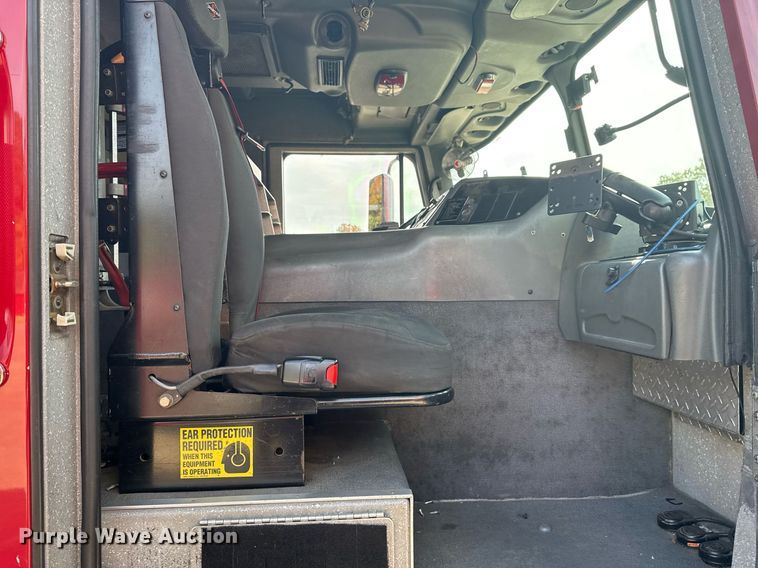 image for item DO7602 2007 Spartan Gladiator pumper fire truck