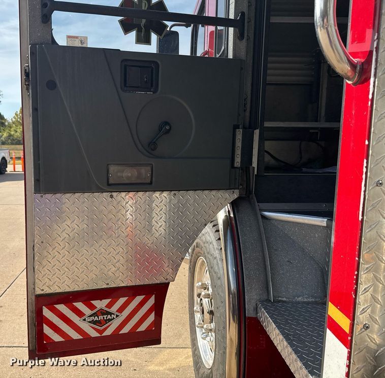 image for item DO7602 2007 Spartan Gladiator pumper fire truck