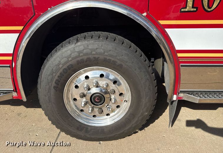 image for item DO7602 2007 Spartan Gladiator pumper fire truck