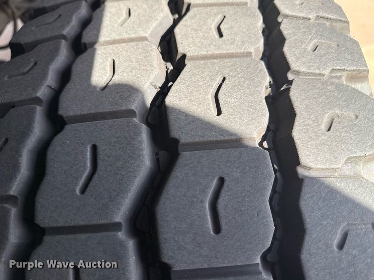 image for item DO7602 2007 Spartan Gladiator pumper fire truck