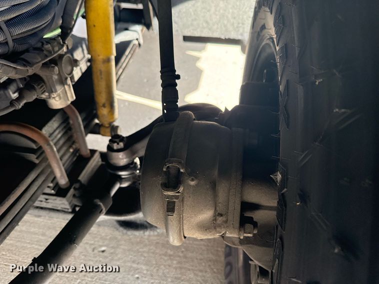 image for item DO7602 2007 Spartan Gladiator pumper fire truck