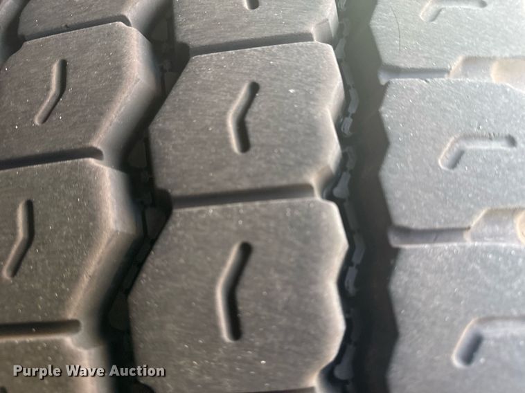 image for item DO7602 2007 Spartan Gladiator pumper fire truck