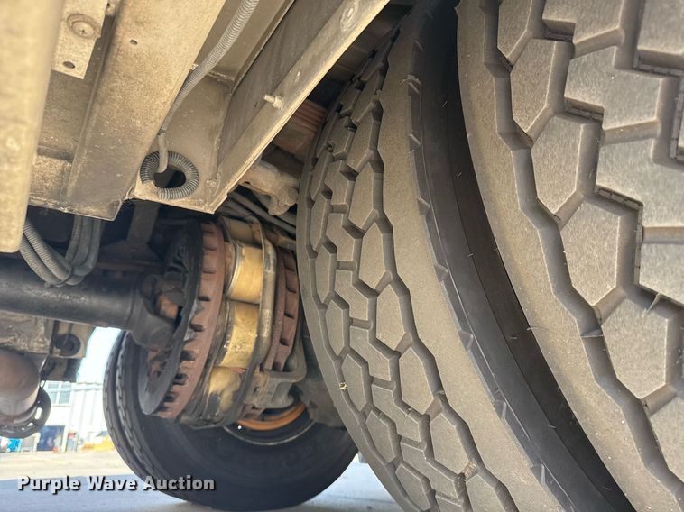 image for item DO7602 2007 Spartan Gladiator pumper fire truck