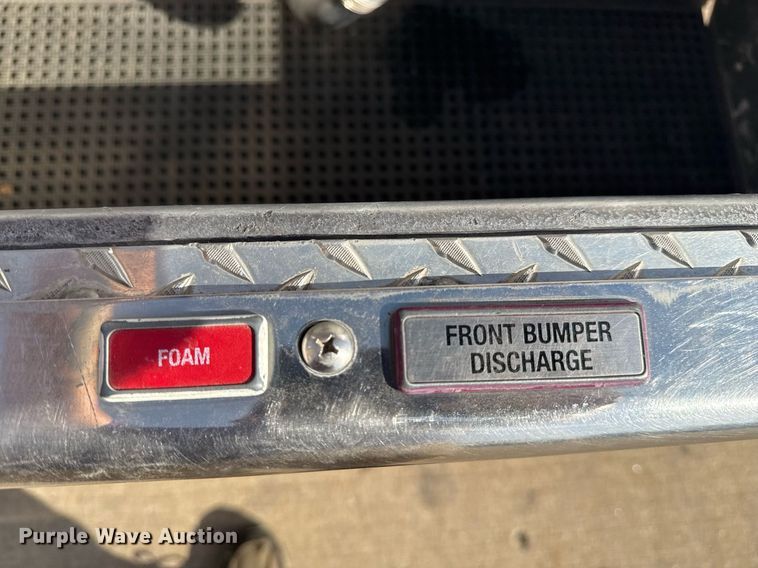 image for item DO7602 2007 Spartan Gladiator pumper fire truck