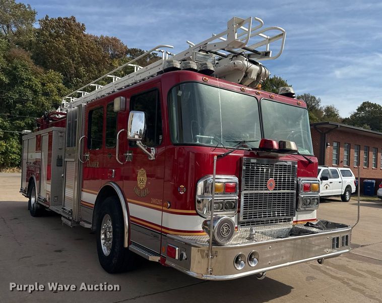 image for item DO7603 2005 Spartan Gladiator Crimson ladder fire truck