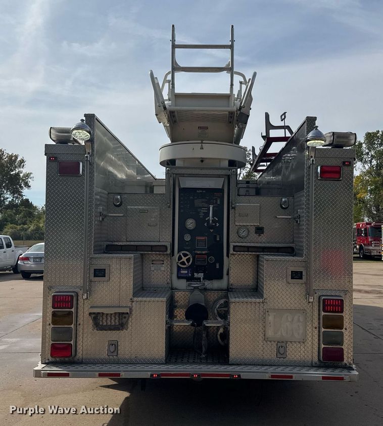 image for item DO7603 2005 Spartan Gladiator Crimson ladder fire truck