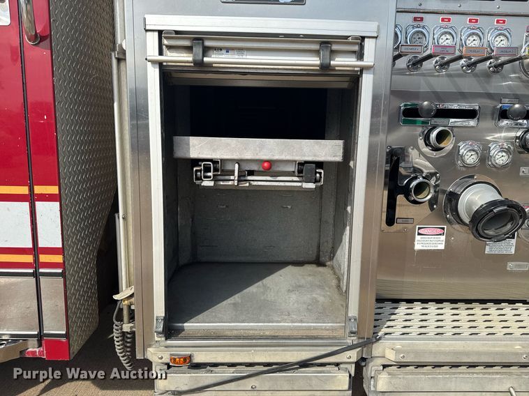 image for item DO7603 2005 Spartan Gladiator Crimson ladder fire truck