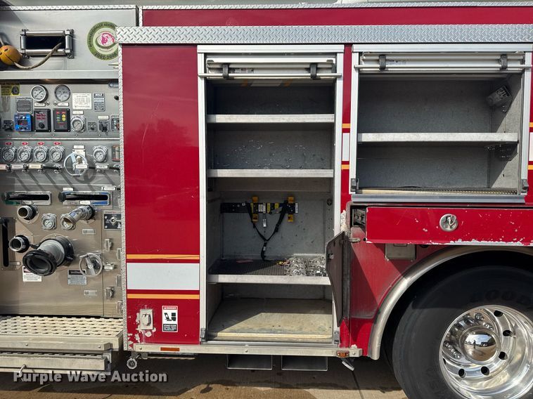 image for item DO7603 2005 Spartan Gladiator Crimson ladder fire truck