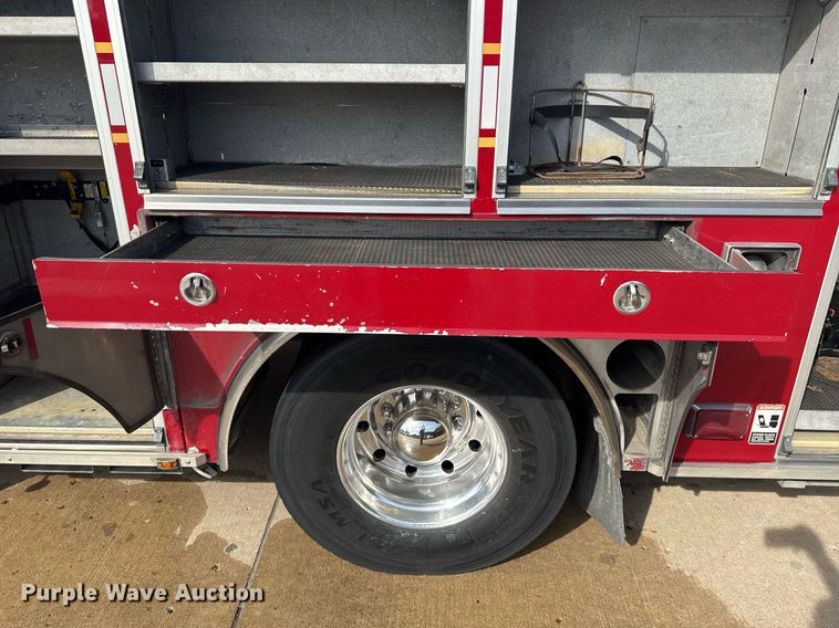 image for item DO7603 2005 Spartan Gladiator Crimson ladder fire truck