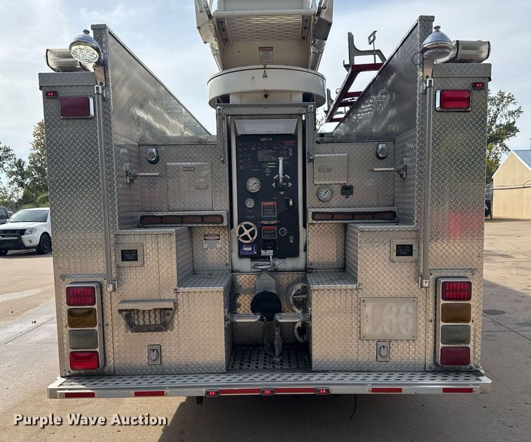 image for item DO7603 2005 Spartan Gladiator Crimson ladder fire truck