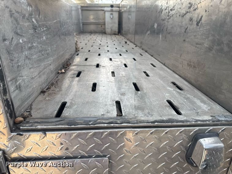 image for item DO7603 2005 Spartan Gladiator Crimson ladder fire truck