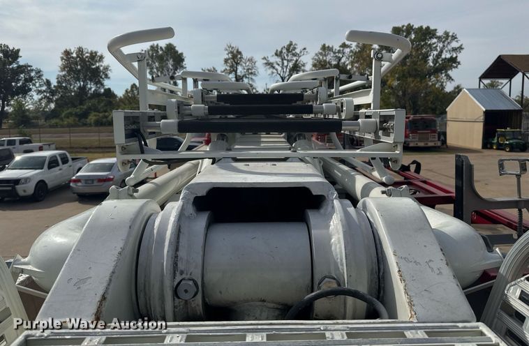 image for item DO7603 2005 Spartan Gladiator Crimson ladder fire truck