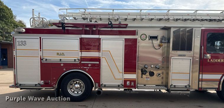 image for item DO7603 2005 Spartan Gladiator Crimson ladder fire truck