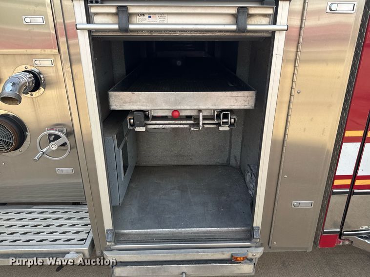 image for item DO7603 2005 Spartan Gladiator Crimson ladder fire truck