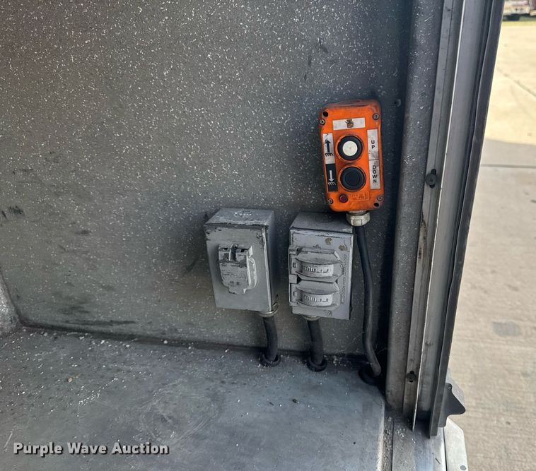 image for item DO7603 2005 Spartan Gladiator Crimson ladder fire truck