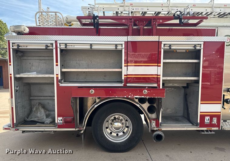 image for item DO7603 2005 Spartan Gladiator Crimson ladder fire truck