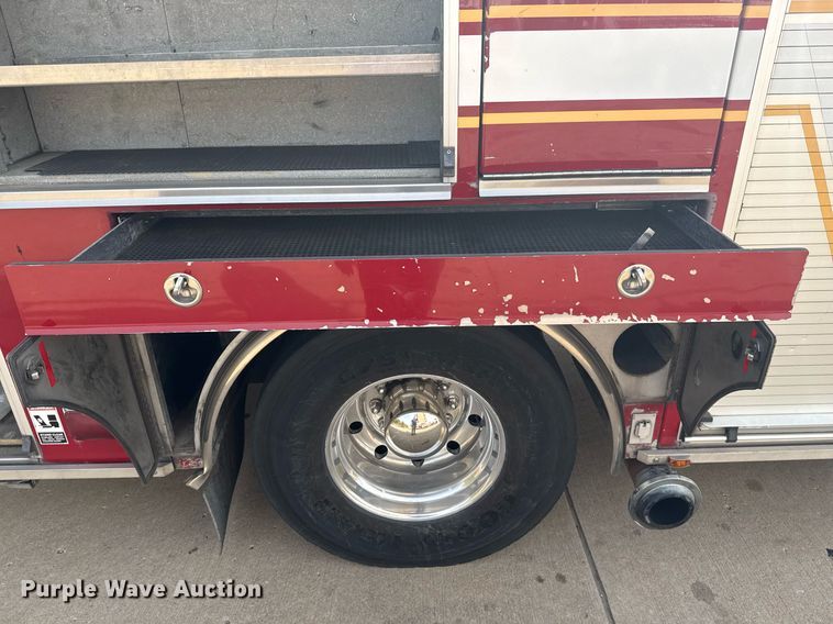 image for item DO7603 2005 Spartan Gladiator Crimson ladder fire truck