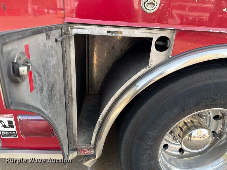 image for item DO7603 2005 Spartan Gladiator Crimson ladder fire truck