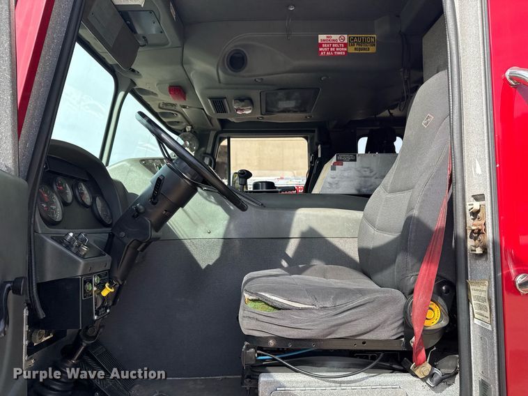 image for item DO7603 2005 Spartan Gladiator Crimson ladder fire truck