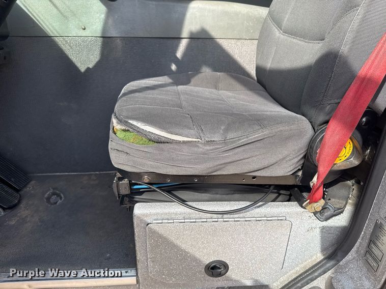 image for item DO7603 2005 Spartan Gladiator Crimson ladder fire truck