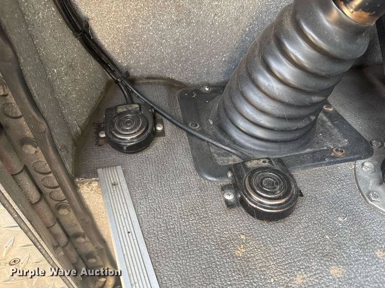 image for item DO7603 2005 Spartan Gladiator Crimson ladder fire truck